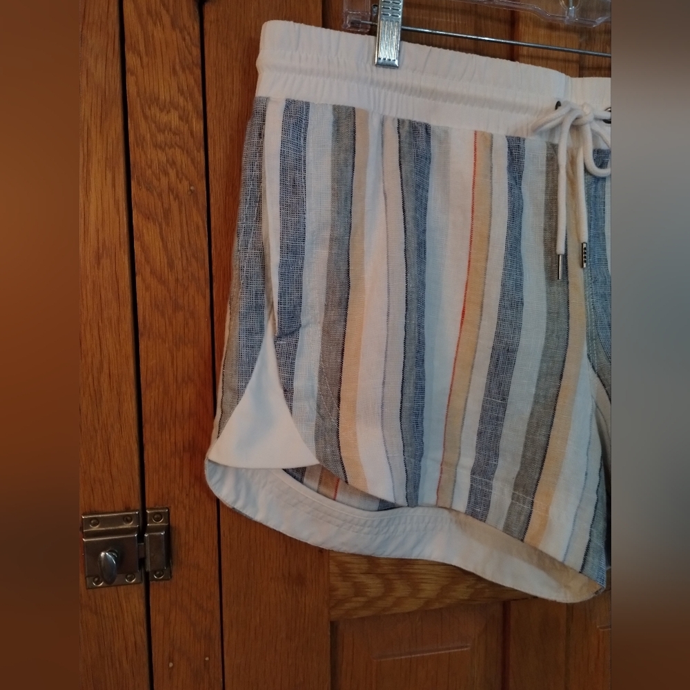 Athleta Linen Striped Pull-On Drawstring Shorts - Picture 2 of 13
